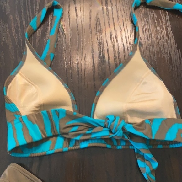 Victoria’s Secret Halter bikin - Picture 3 of 5